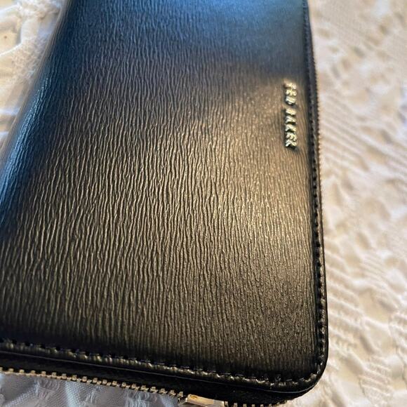 New  Ted Baker zippy black leather wallet - Picture 10 of 12